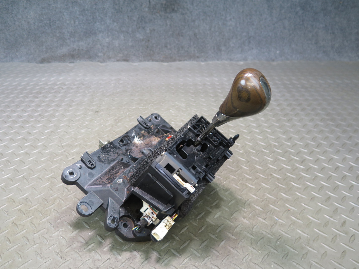07-09 Lexus UVF46L LS600h LS460 A/T Automatic Transmission Shifter OEM