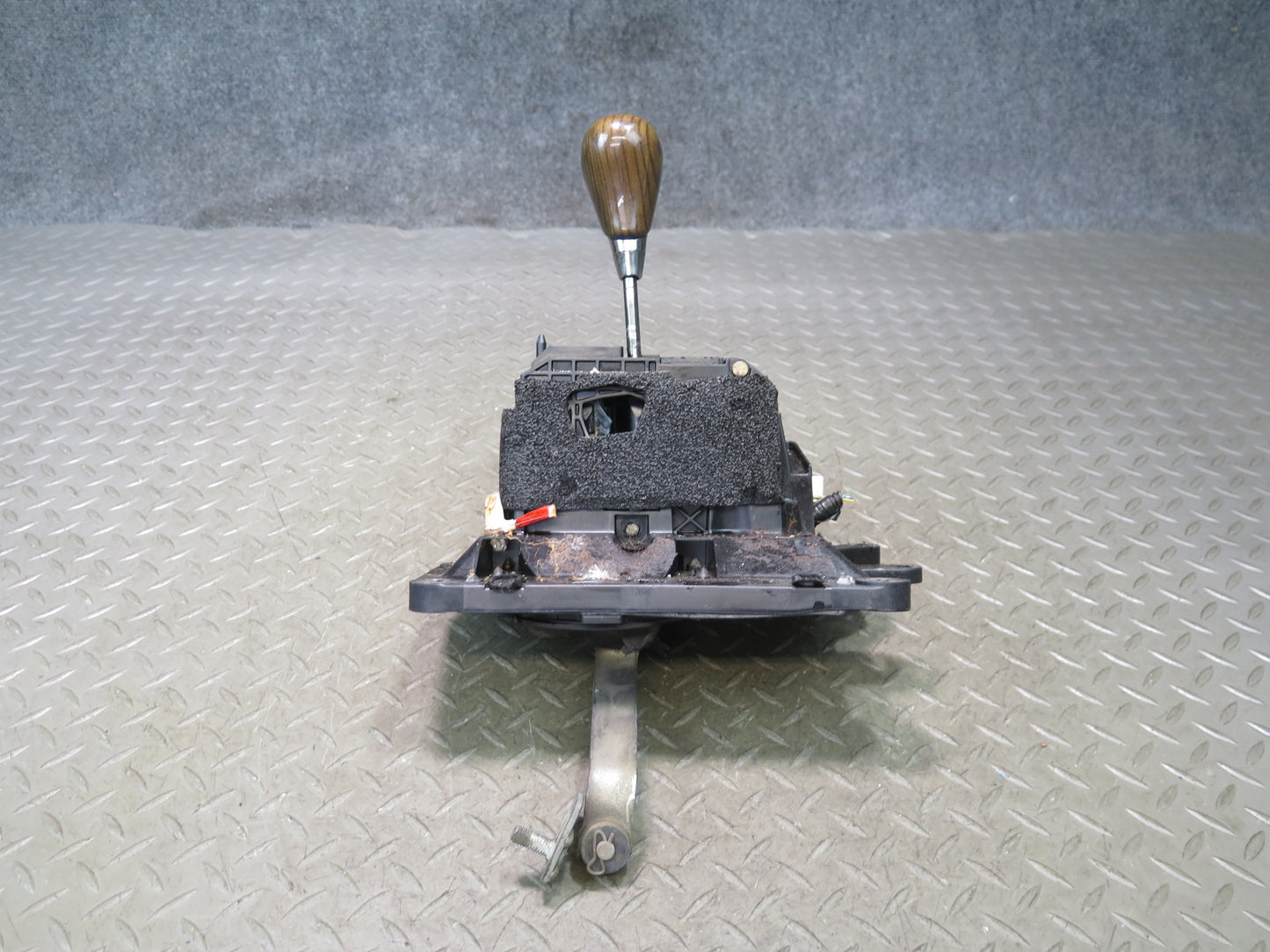 07-09 Lexus UVF46L LS600h LS460 A/T Automatic Transmission Shifter OEM