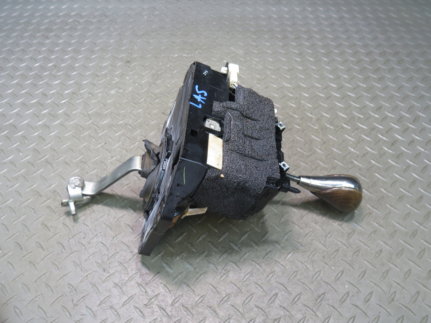 07-09 Lexus UVF46L LS600h LS460 A/T Automatic Transmission Shifter OEM