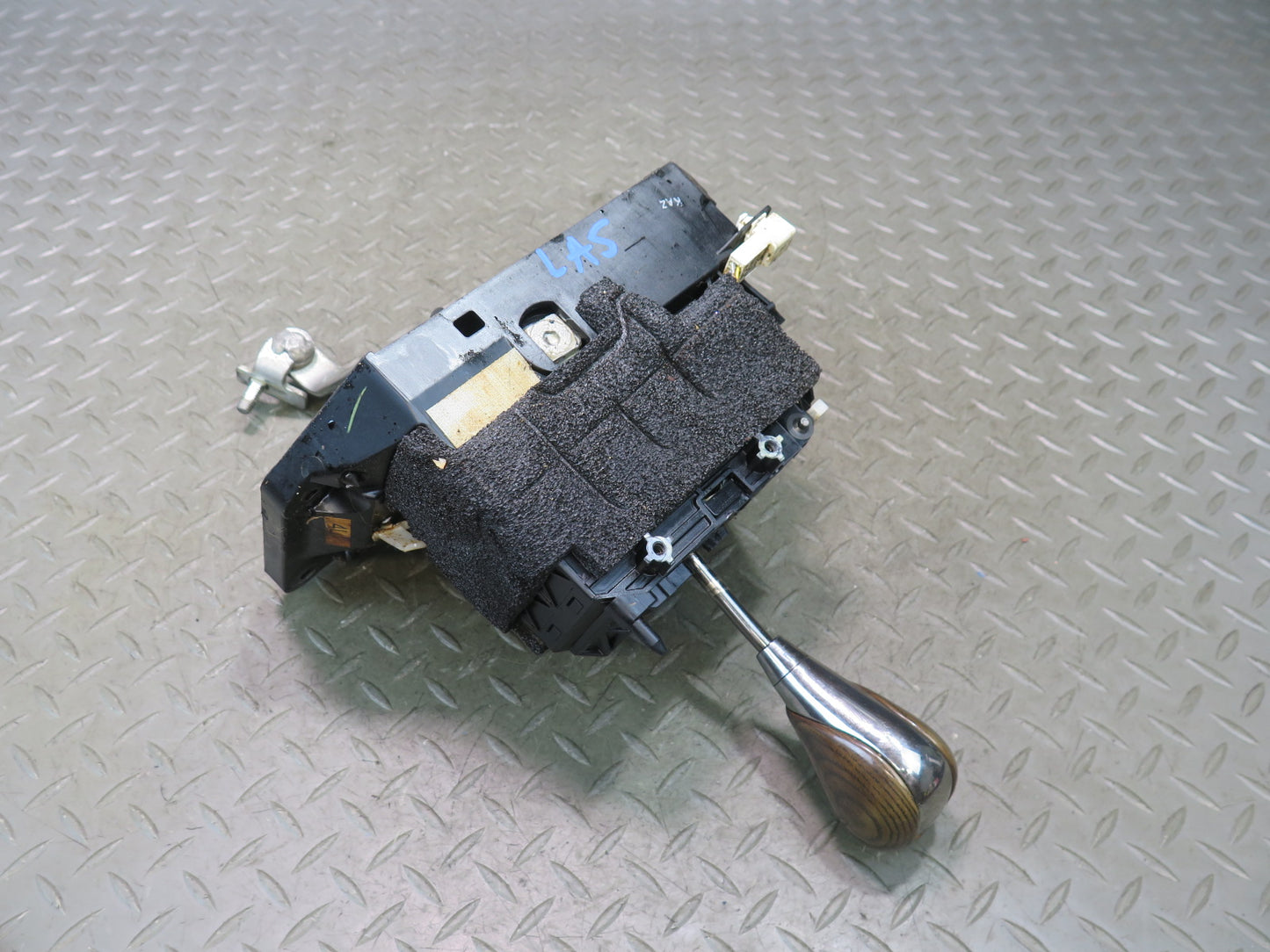 07-09 Lexus UVF46L LS600h LS460 A/T Automatic Transmission Shifter OEM