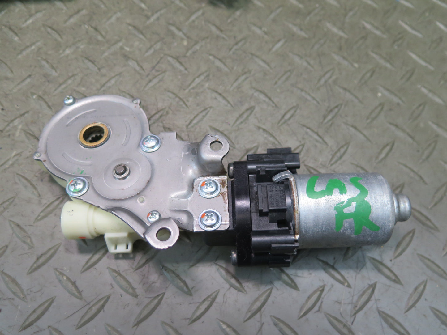 07-17 Lexus UVF46L LS600h LS460 Front Right Seat Adjust Control Motor Set OEM