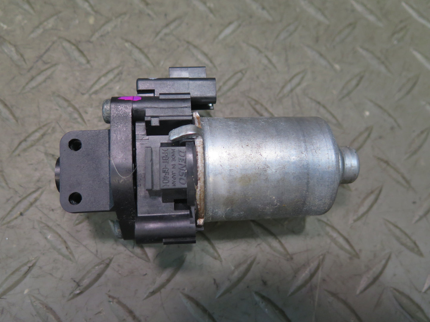 07-17 Lexus UVF46L LS600h LS460 Front Right Seat Adjust Control Motor Set OEM