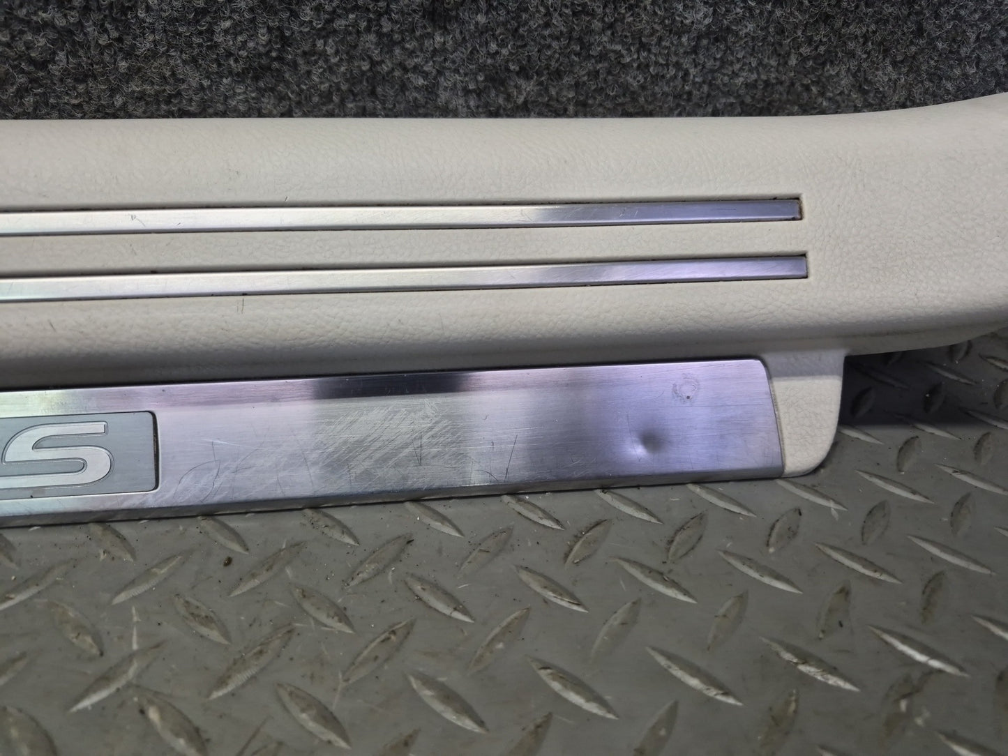 08-12 Lexus UVF46L LS600hL Set of 2 Front Door Scuff Sill Plate Trim Panel OEM