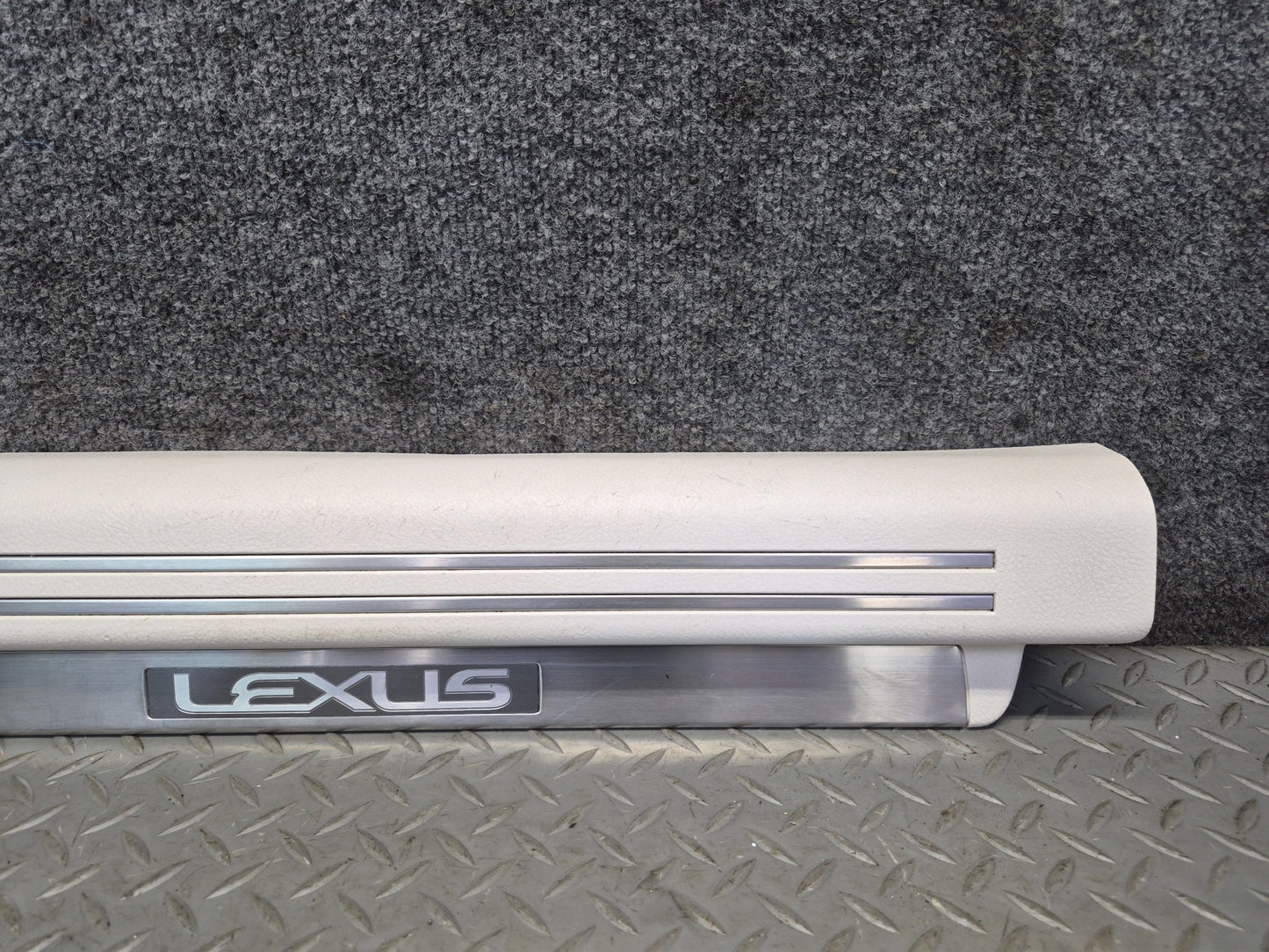 08-12 Lexus UVF46L LS600hL Set of 2 Front Door Scuff Sill Plate Trim Panel OEM