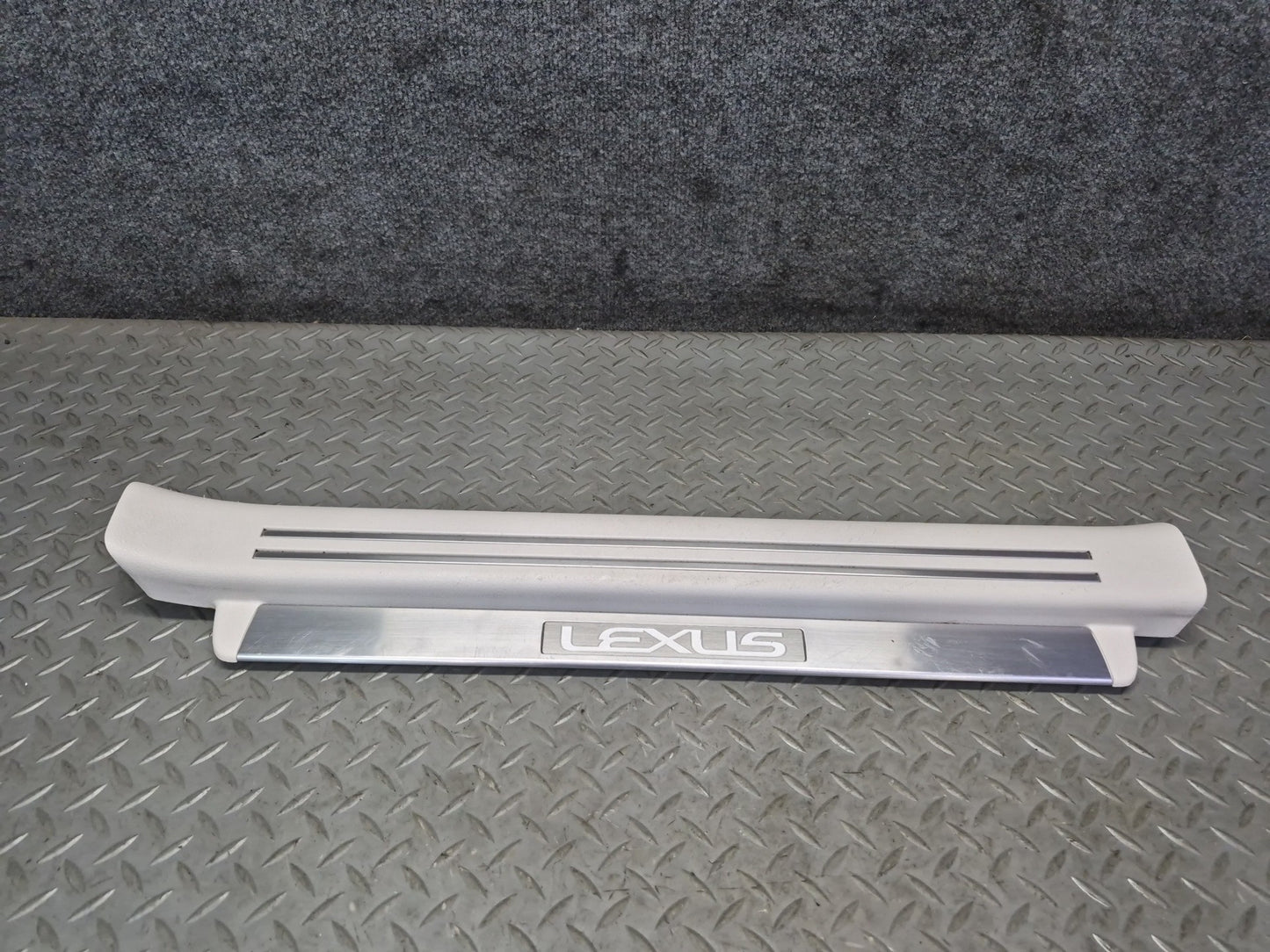 08-12 Lexus UVF46L LS600hL Set of 2 Front Door Scuff Sill Plate Trim Panel OEM