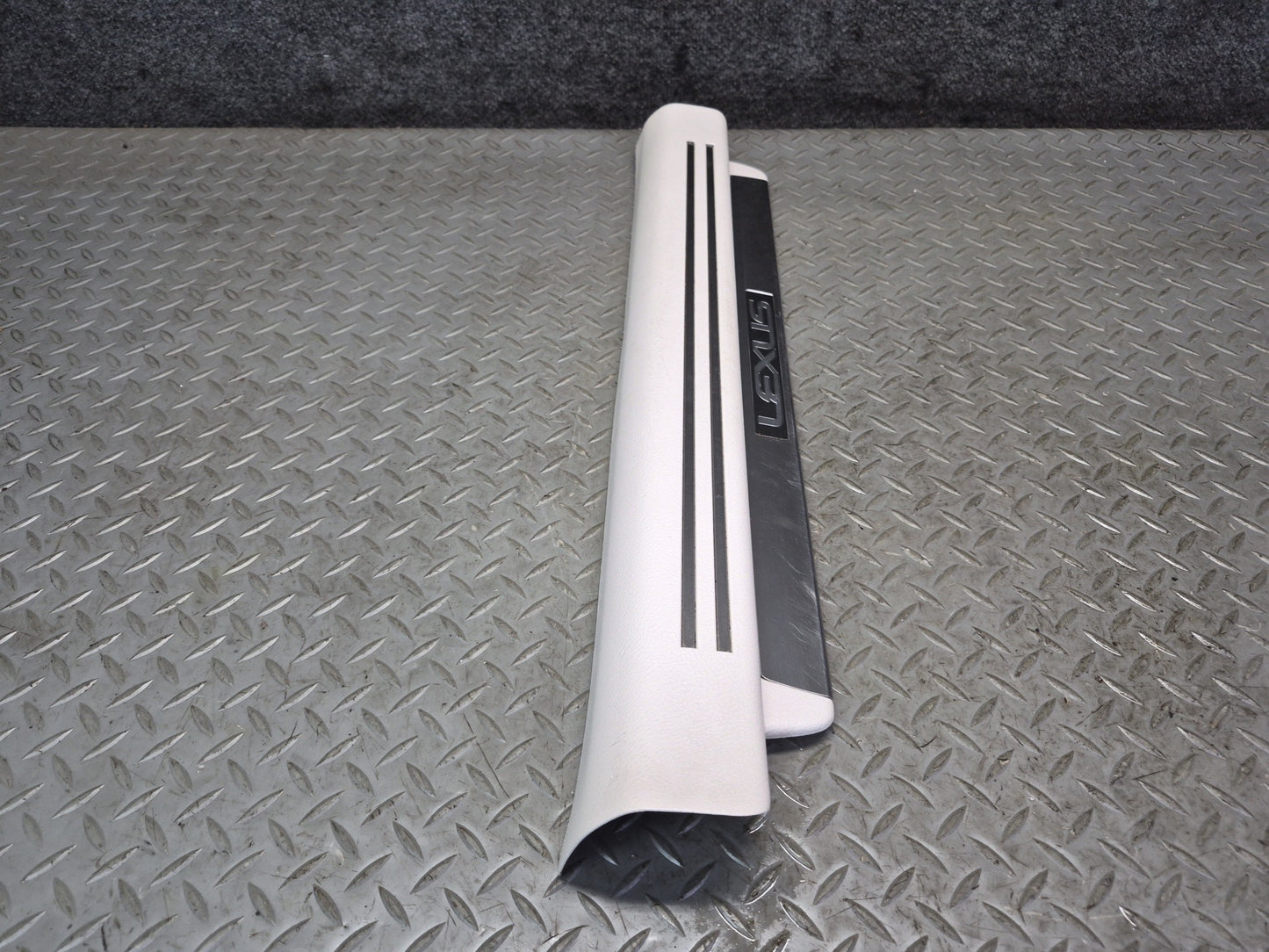 08-12 Lexus UVF46L LS600hL Set of 2 Front Door Scuff Sill Plate Trim Panel OEM