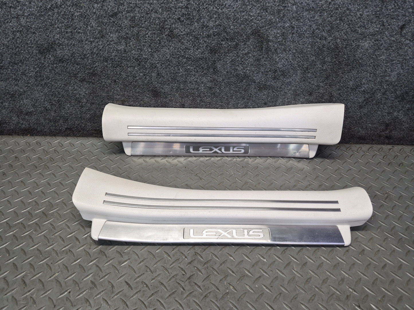 08-12 Lexus UVF46L LS600hL Set of 2 Rear Door Scuff Sill Plate Trim OEM