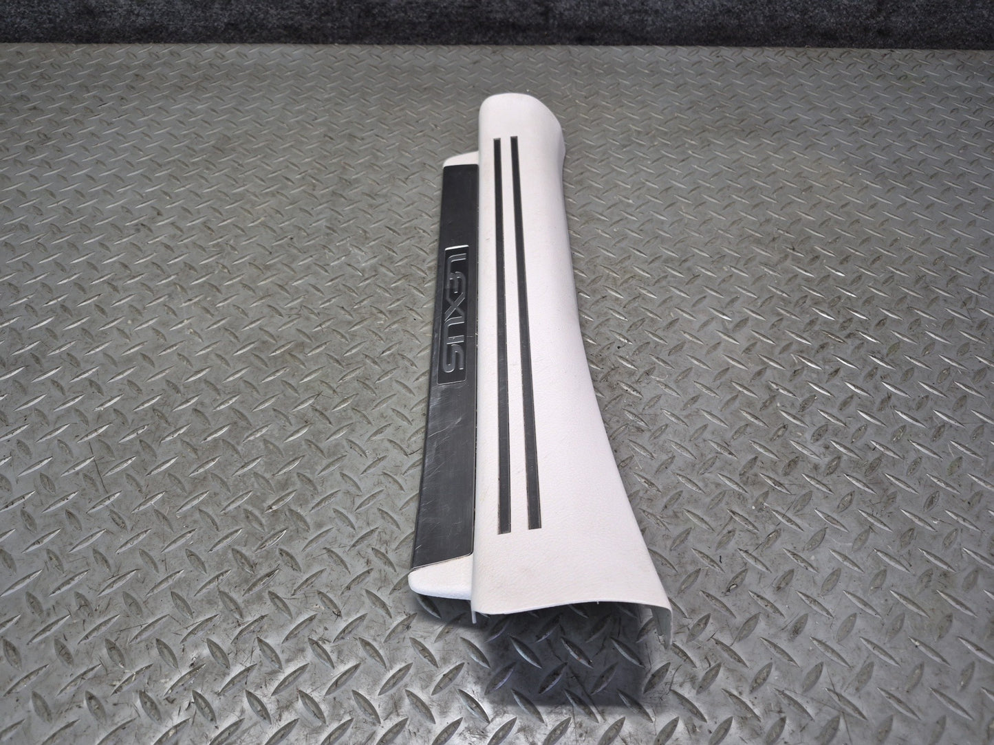 08-12 Lexus UVF46L LS600hL Set of 2 Rear Door Scuff Sill Plate Trim OEM