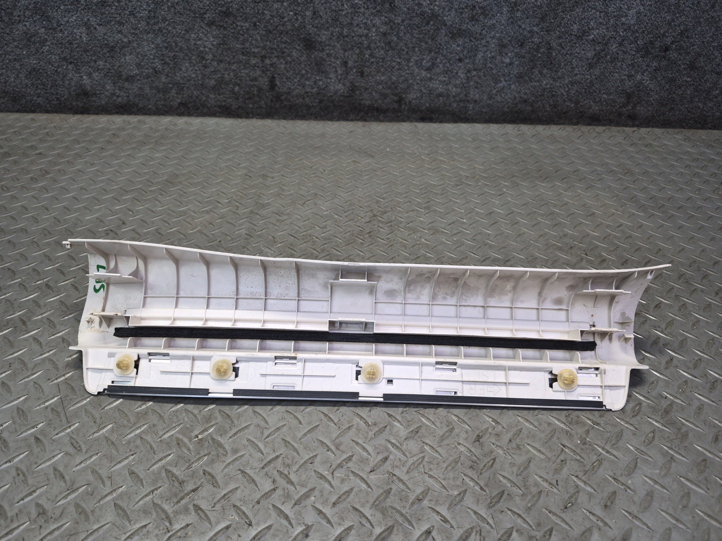 08-12 Lexus UVF46L LS600hL Set of 2 Rear Door Scuff Sill Plate Trim OEM