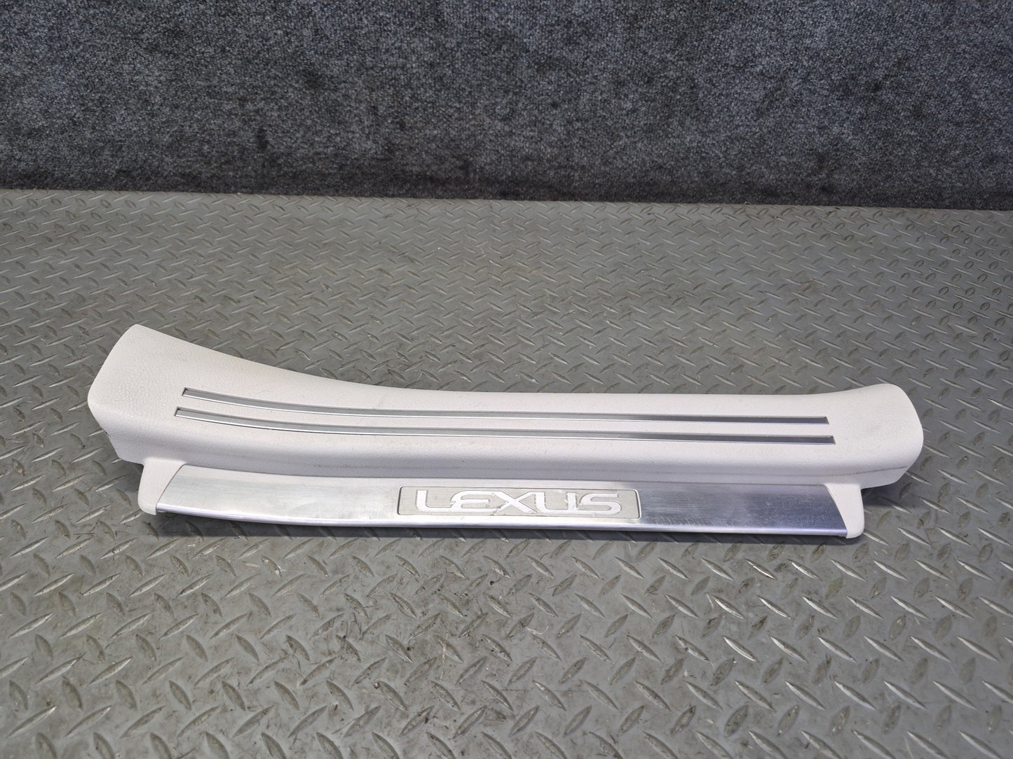 08-12 Lexus UVF46L LS600hL Set of 2 Rear Door Scuff Sill Plate Trim OEM