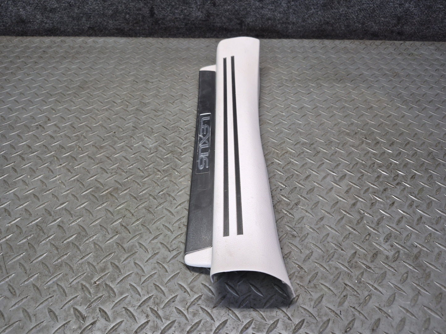 08-12 Lexus UVF46L LS600hL Set of 2 Rear Door Scuff Sill Plate Trim OEM