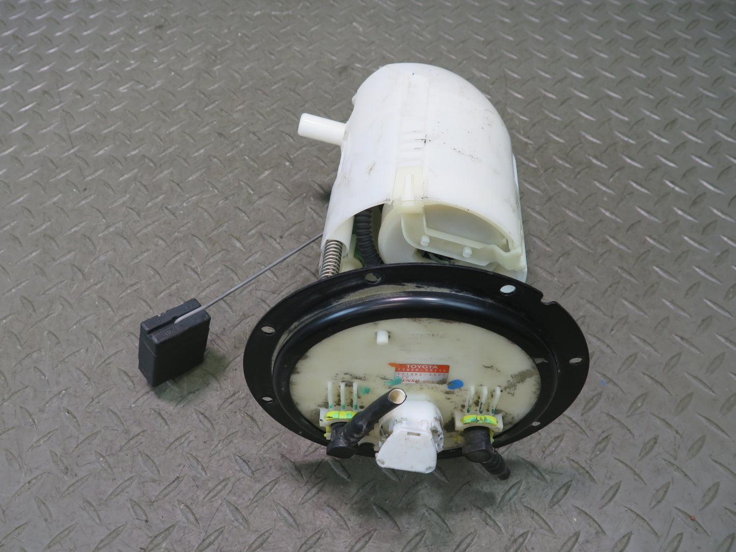 08-09 Lexus UVF46L LS600h Set of 2 Fuel Pump Level Sensor Sending Unit OEM