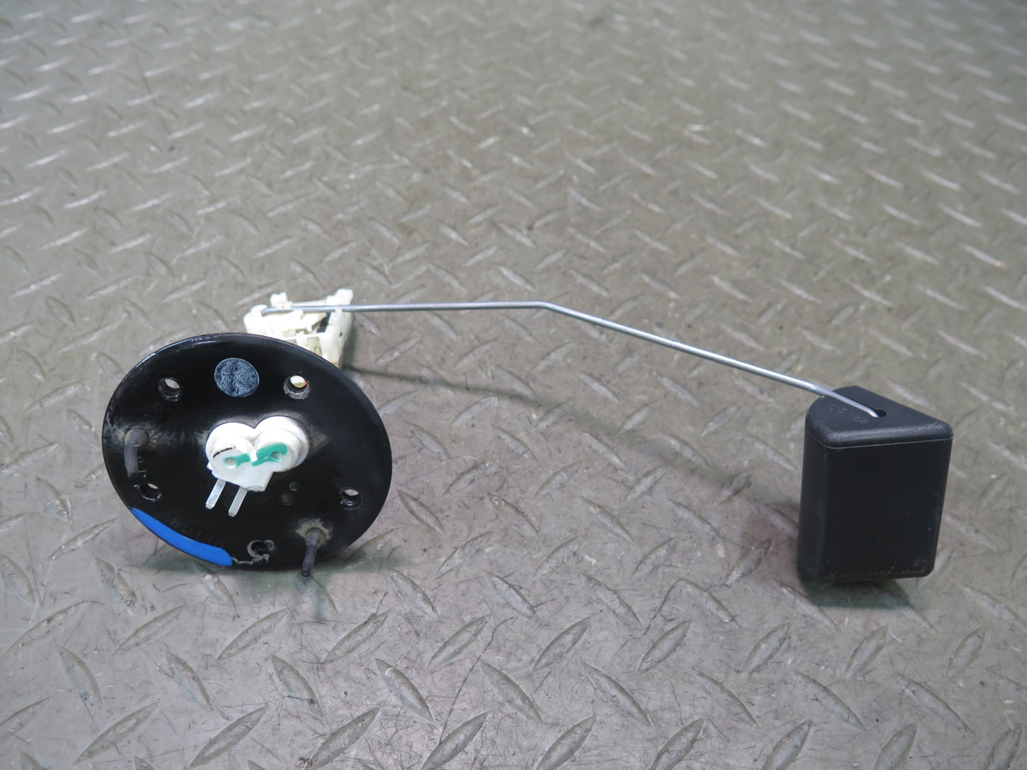 08-09 Lexus UVF46L LS600h Set of 2 Fuel Pump Level Sensor Sending Unit OEM
