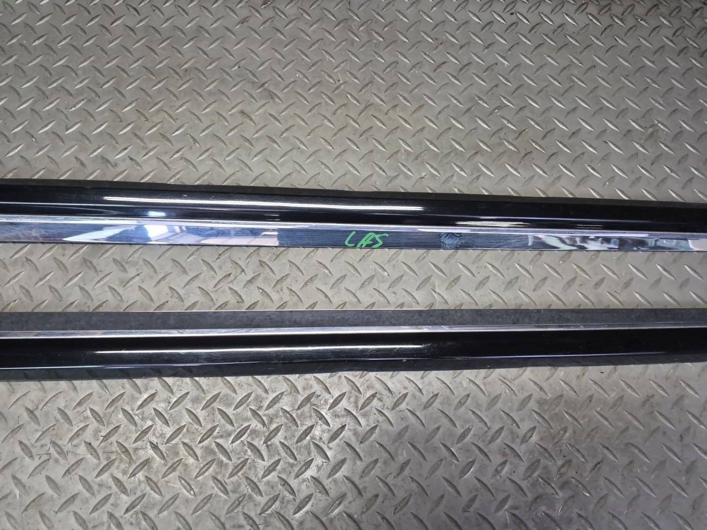 08-09 Lexus UVF46L LS600hL Long Front & Rear Door Fender Trim Molding Set OEM