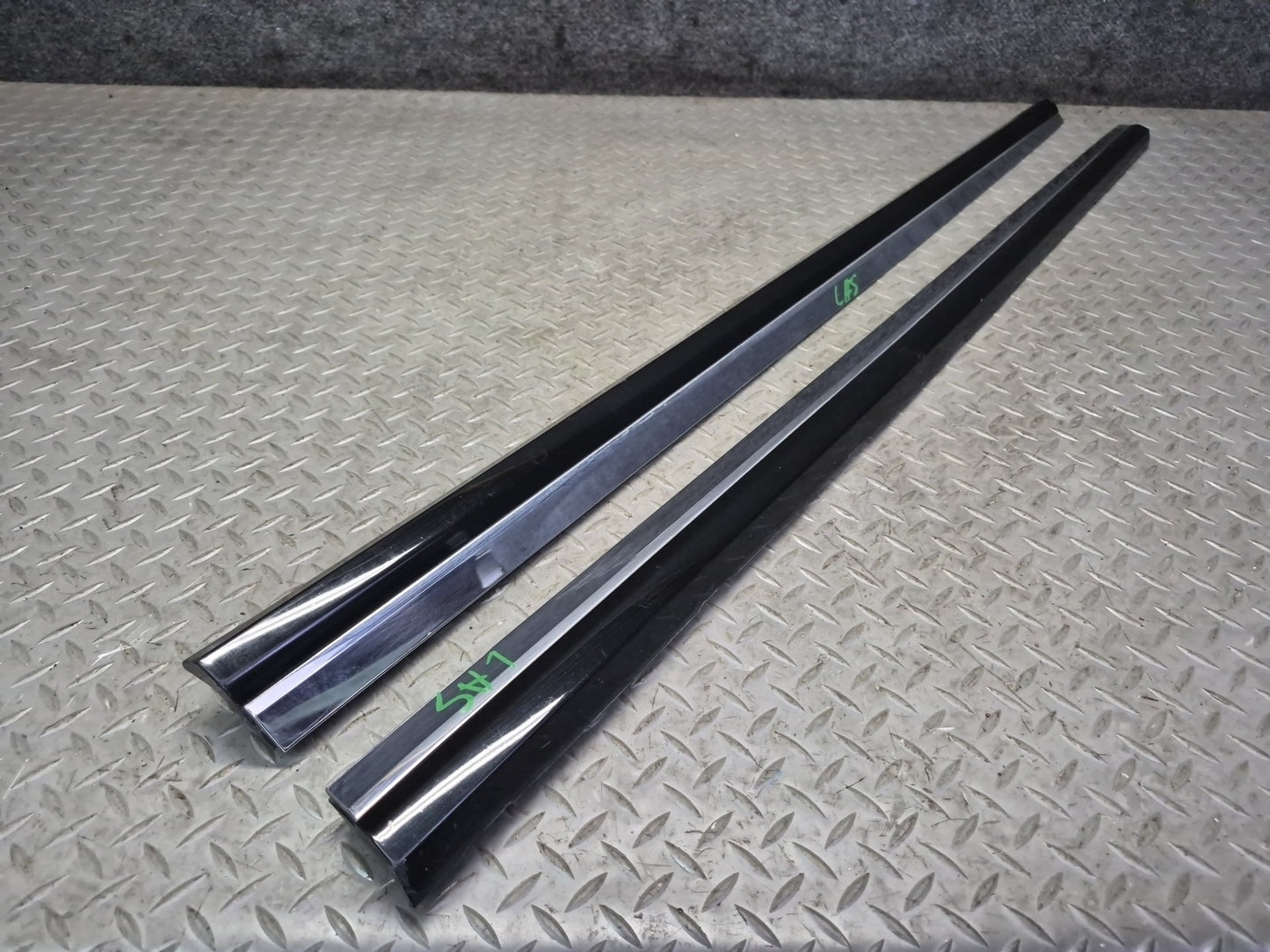 08-09 Lexus UVF46L LS600hL Long Front & Rear Door Fender Trim Molding Set OEM