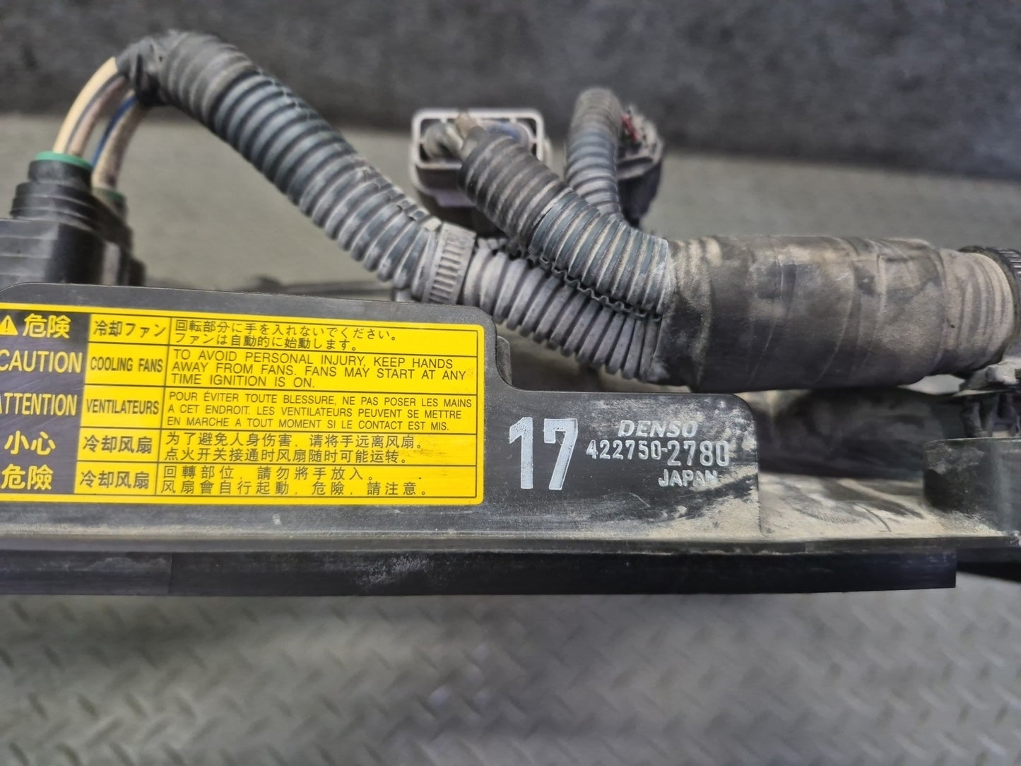 08-17 Lexus UVF46L LS600h LS460 AWD Engine Radiator Cooling Fan Shroud OEM