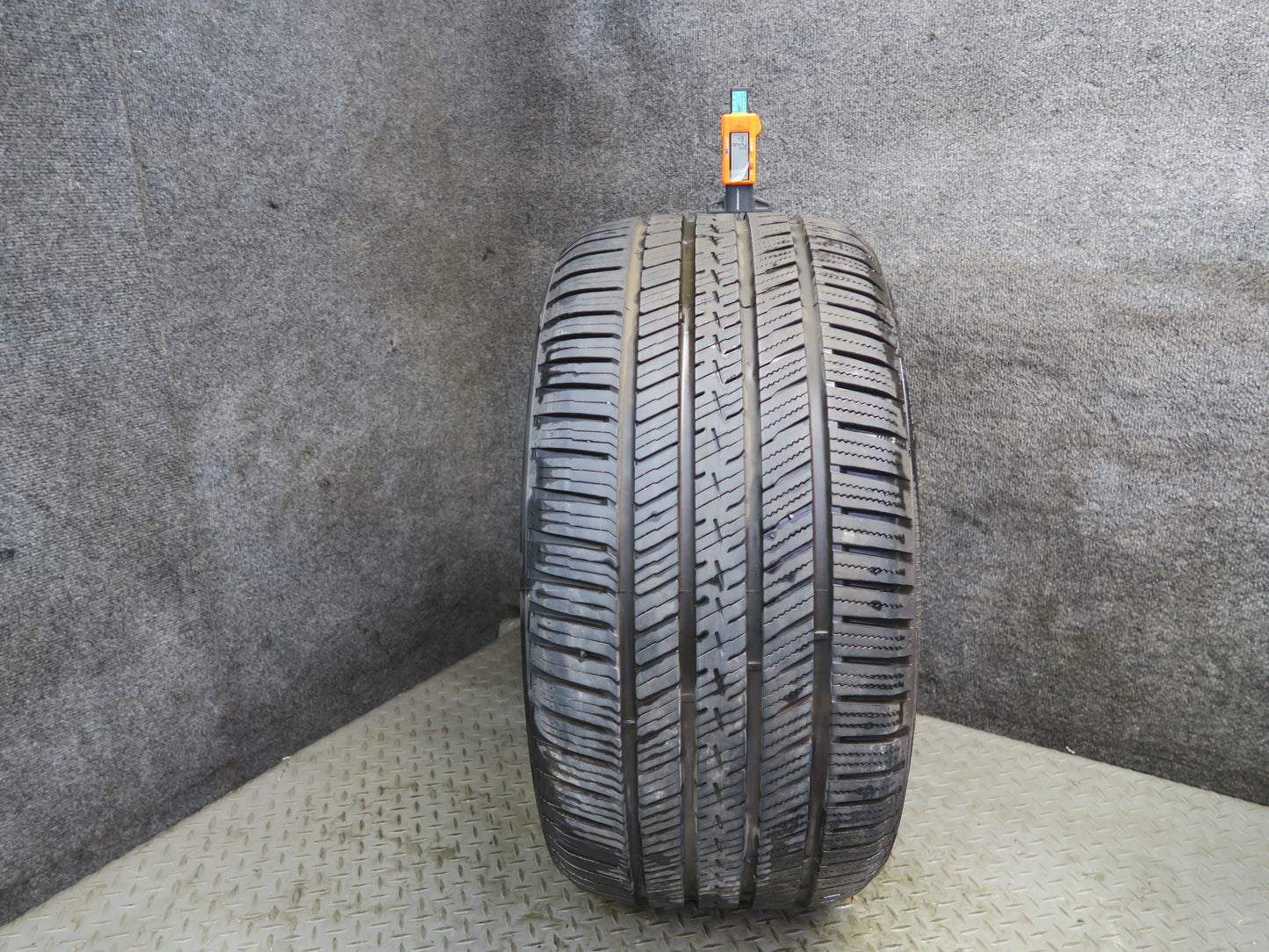 Set of 2 Vredestein Hypertrac A/S Tire 275/35 R19 96Y 3824 9/32 10/32 Tread