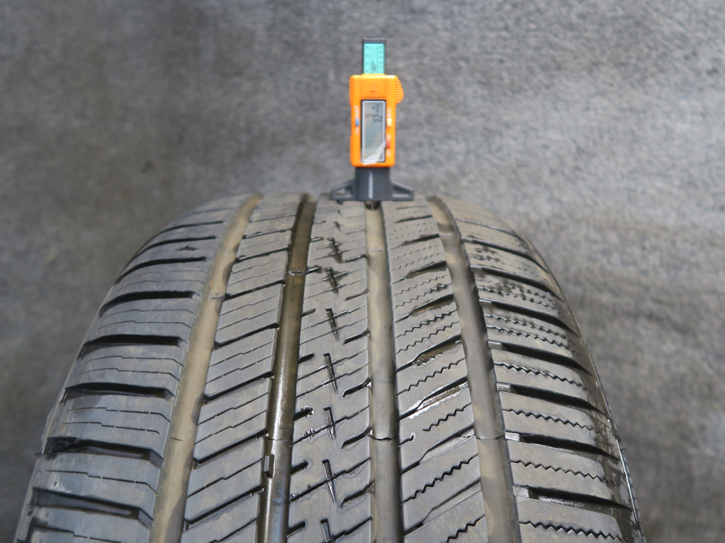 Set of 2 Vredestein Hypertrac A/S Tire 275/35 R19 96Y 3824 9/32 10/32 Tread