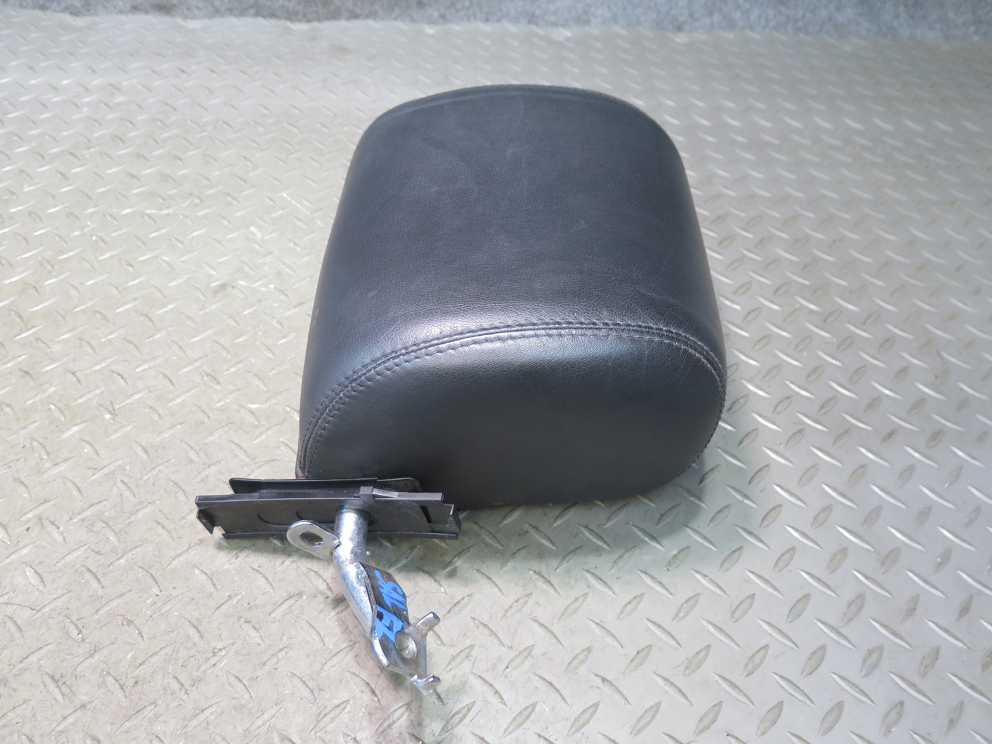 96-02 Mercedes R129 Sl-class Set of 2 Front Left & Right Leather Headrest OEM