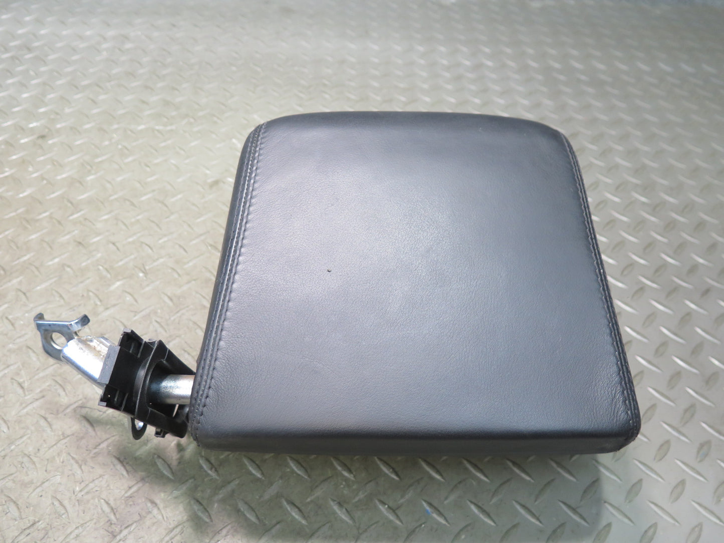 96-02 Mercedes R129 Sl-class Set of 2 Front Left & Right Leather Headrest OEM