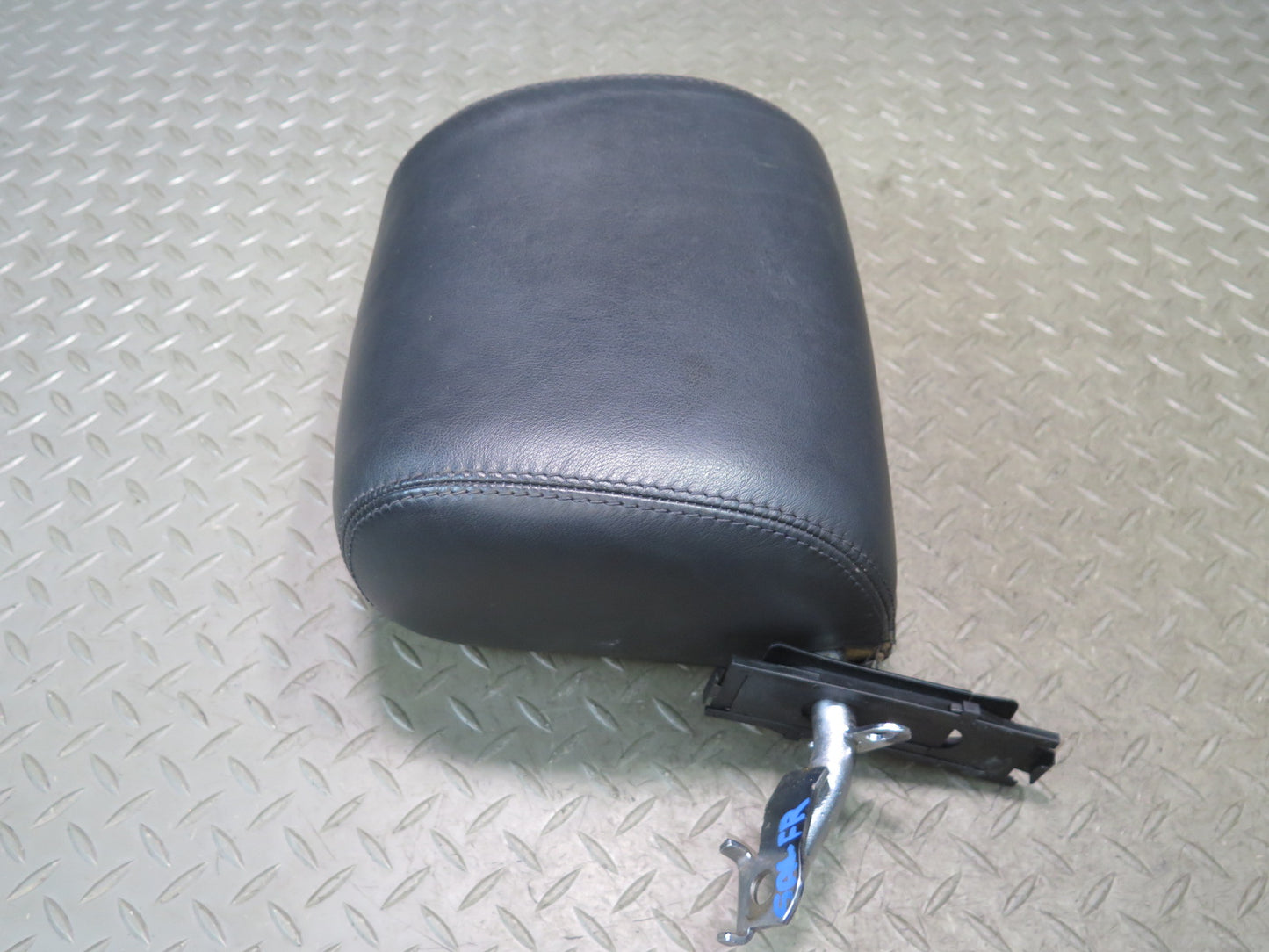 96-02 Mercedes R129 Sl-class Set of 2 Front Left & Right Leather Headrest OEM