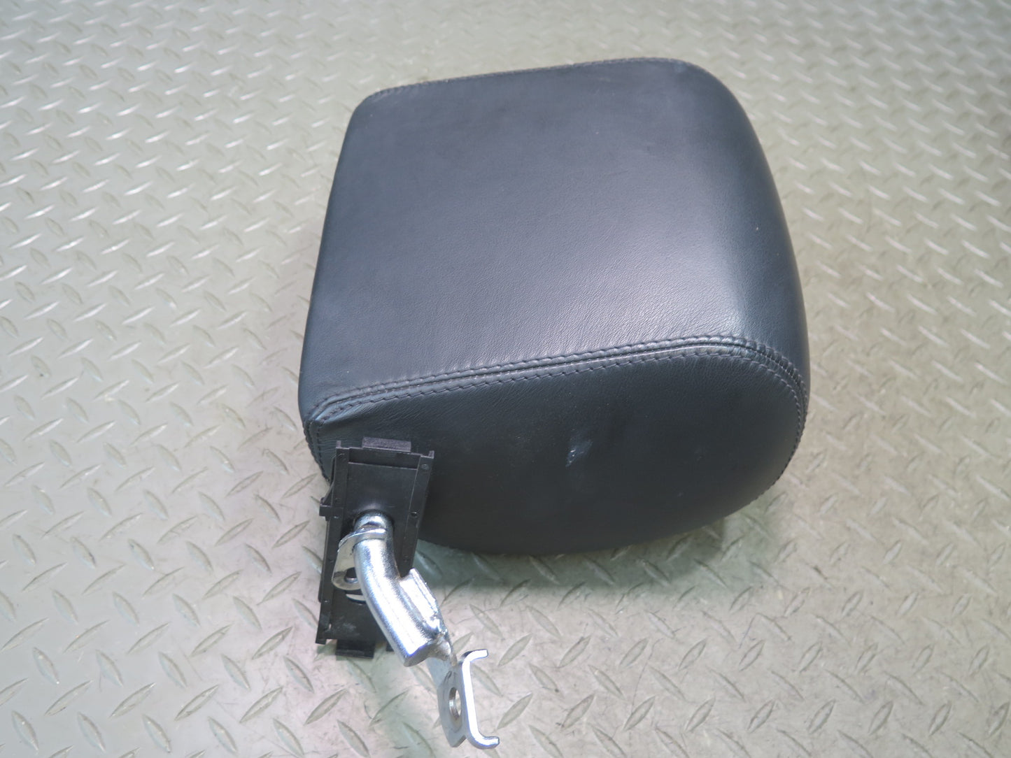 96-02 Mercedes R129 Sl-class Set of 2 Front Left & Right Leather Headrest OEM