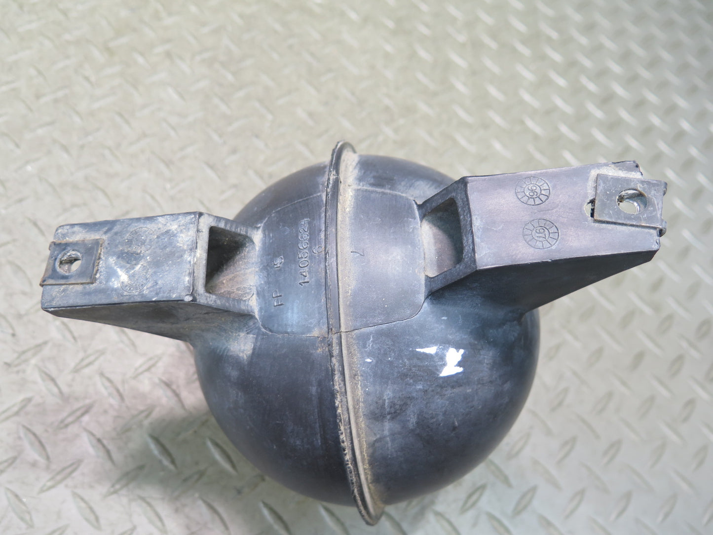 84-96 Chevrolet Corvette C4 Cruise Control Vacuum Reservoir Ball Tank OEM