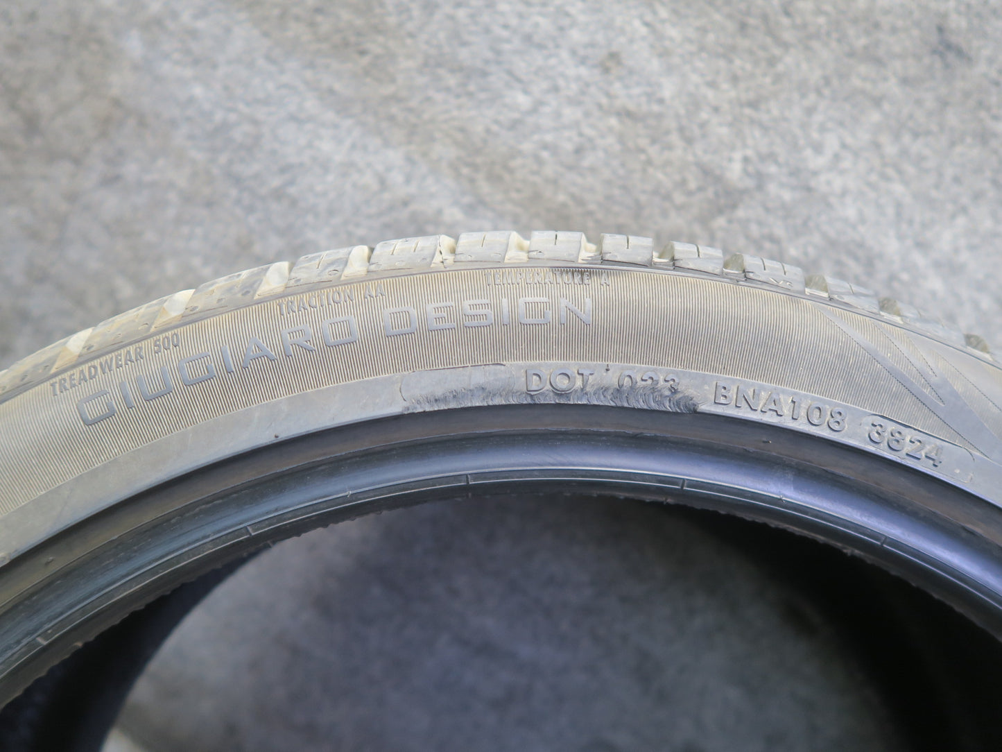 Set of 2 Vredestein Hypertrac A/S Tire 275/35 R19 96Y 3824 9/32 10/32 Tread