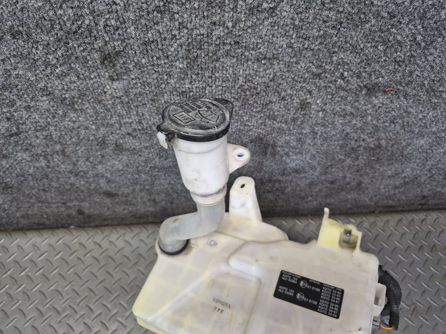07-12 Lexus UVF46L LS600h LS460 Windshield Washer Reservoir Tank w Pump OEM