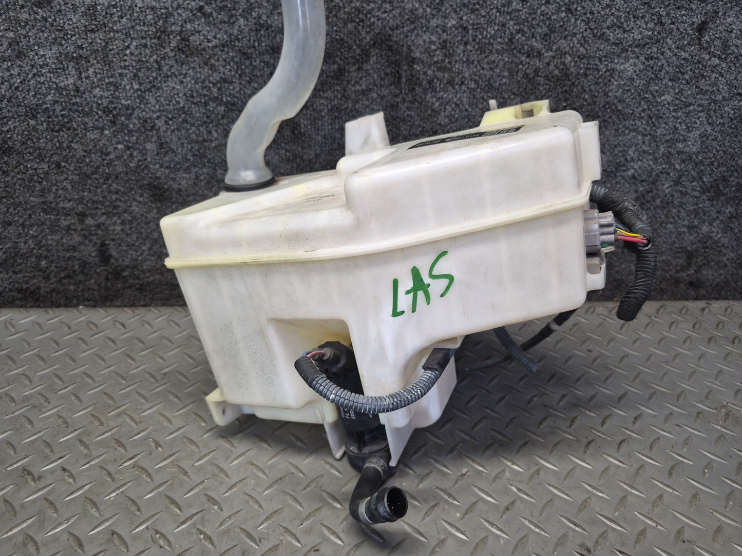 07-12 Lexus UVF46L LS600h LS460 Windshield Washer Reservoir Tank w Pump OEM