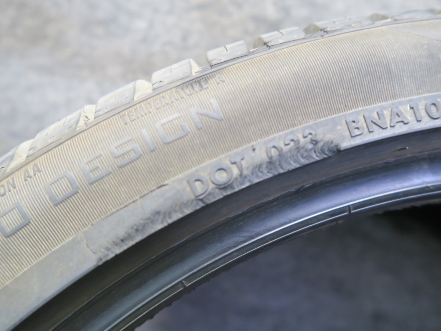 Set of 2 Vredestein Hypertrac A/S Tire 275/35 R19 96Y 3824 9/32 10/32 Tread