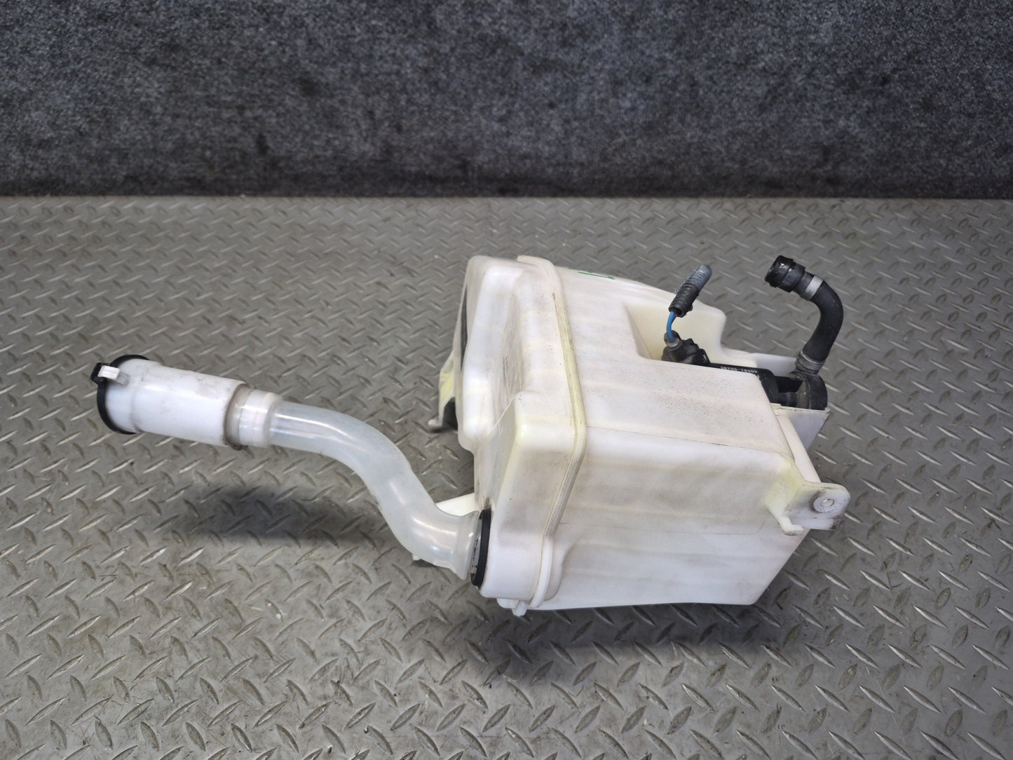 07-12 Lexus UVF46L LS600h LS460 Windshield Washer Reservoir Tank w Pump OEM