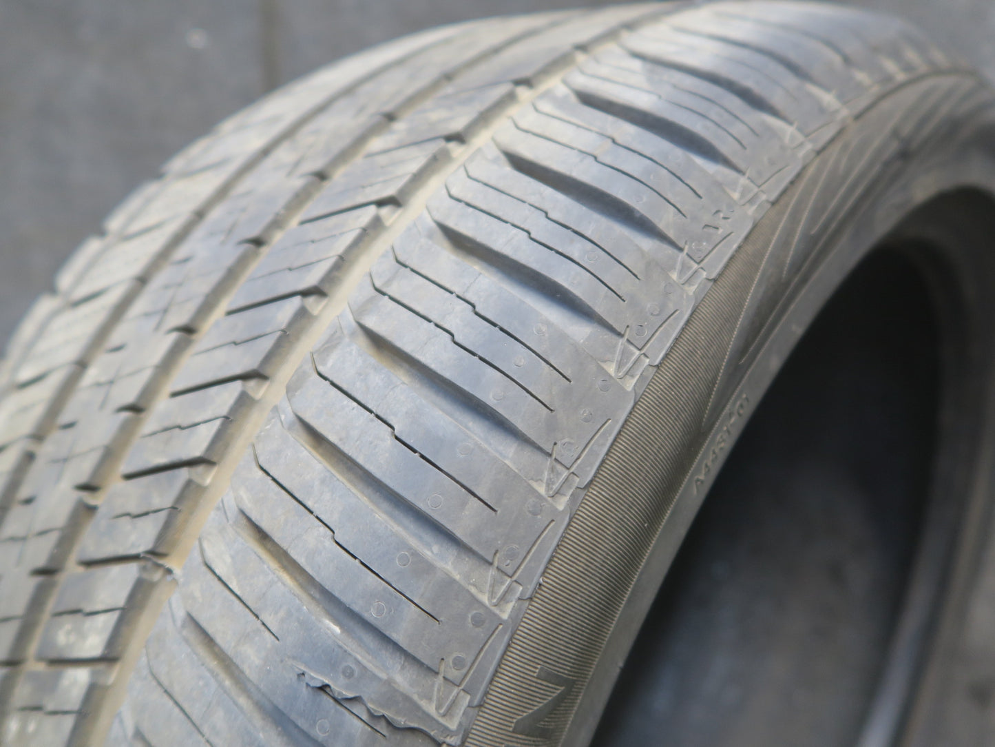 Set of 2 Vredestein Hypertrac A/S Tire 275/35 R19 96Y 3824 9/32 10/32 Tread