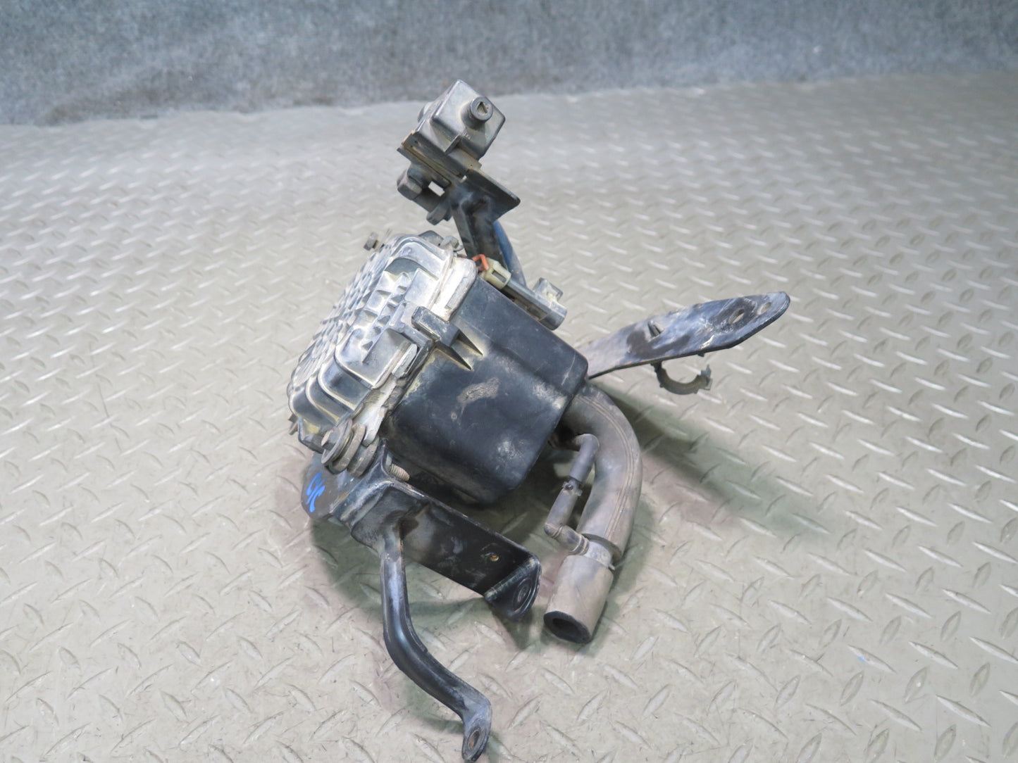 94-96 Chevrolet Corvette C4 Secondary Air Injection Smog Pump OEM