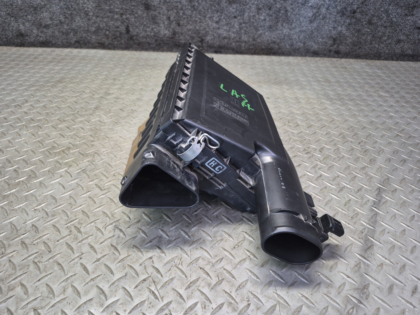 07-12 Lexus UVF46L LS600h LS460 Right Air Intake Cleaner Filter Box w MAF Sensor
