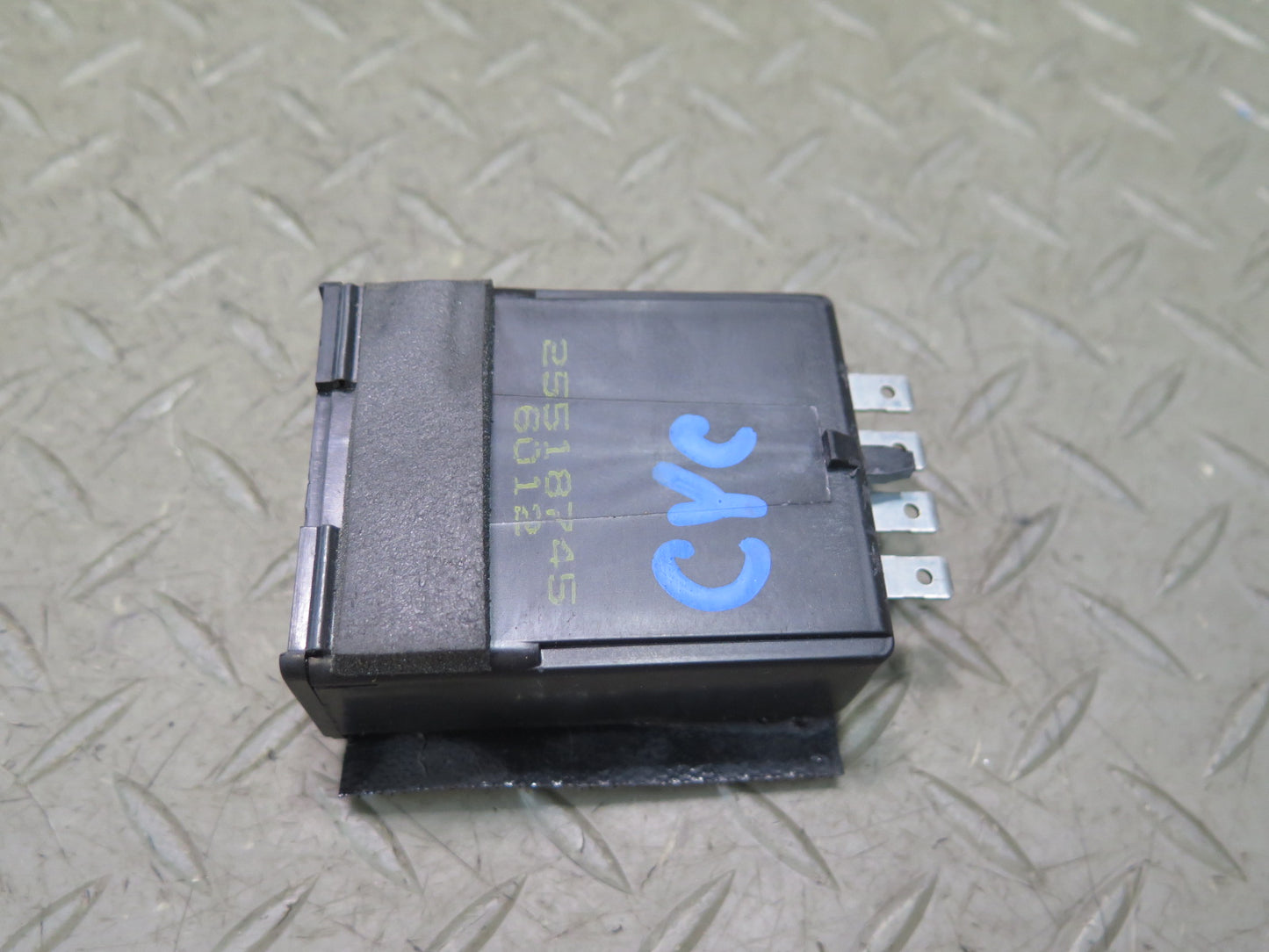 90-96 Chevrolet Corvette C4 KEY Alarm Module 4193060-4232287 OEM