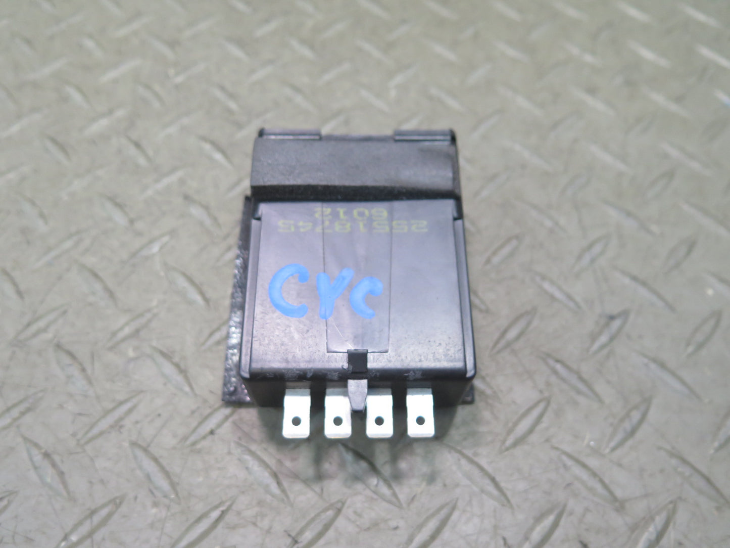 90-96 Chevrolet Corvette C4 KEY Alarm Module 4193060-4232287 OEM