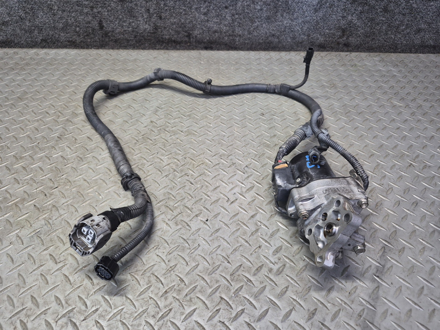 2008 Lexus UVF46L LS600h A/T Automatic Trasmission Oil Pump 56010-HRA040 OEM