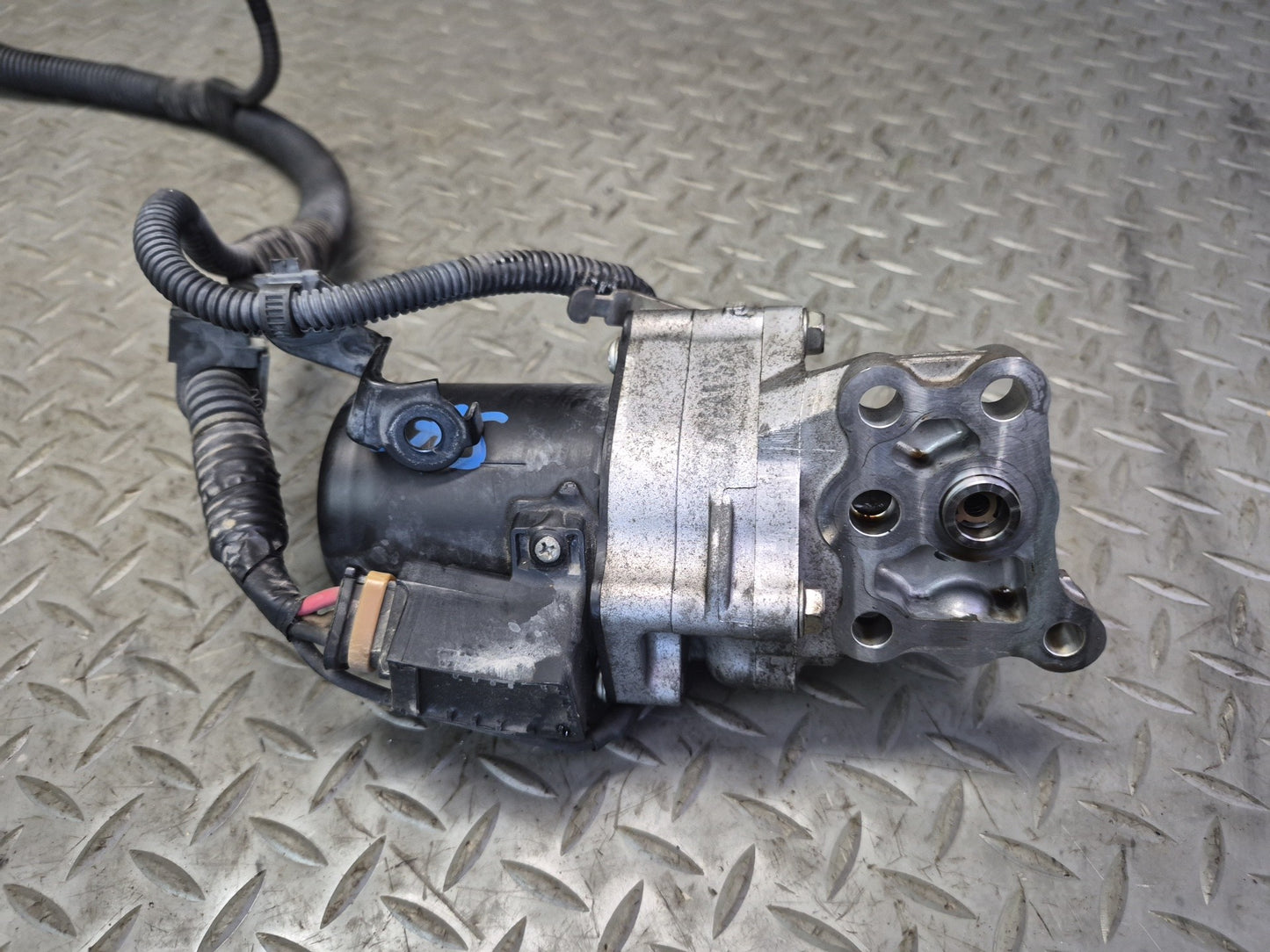 2008 Lexus UVF46L LS600h A/T Automatic Trasmission Oil Pump 56010-HRA040 OEM