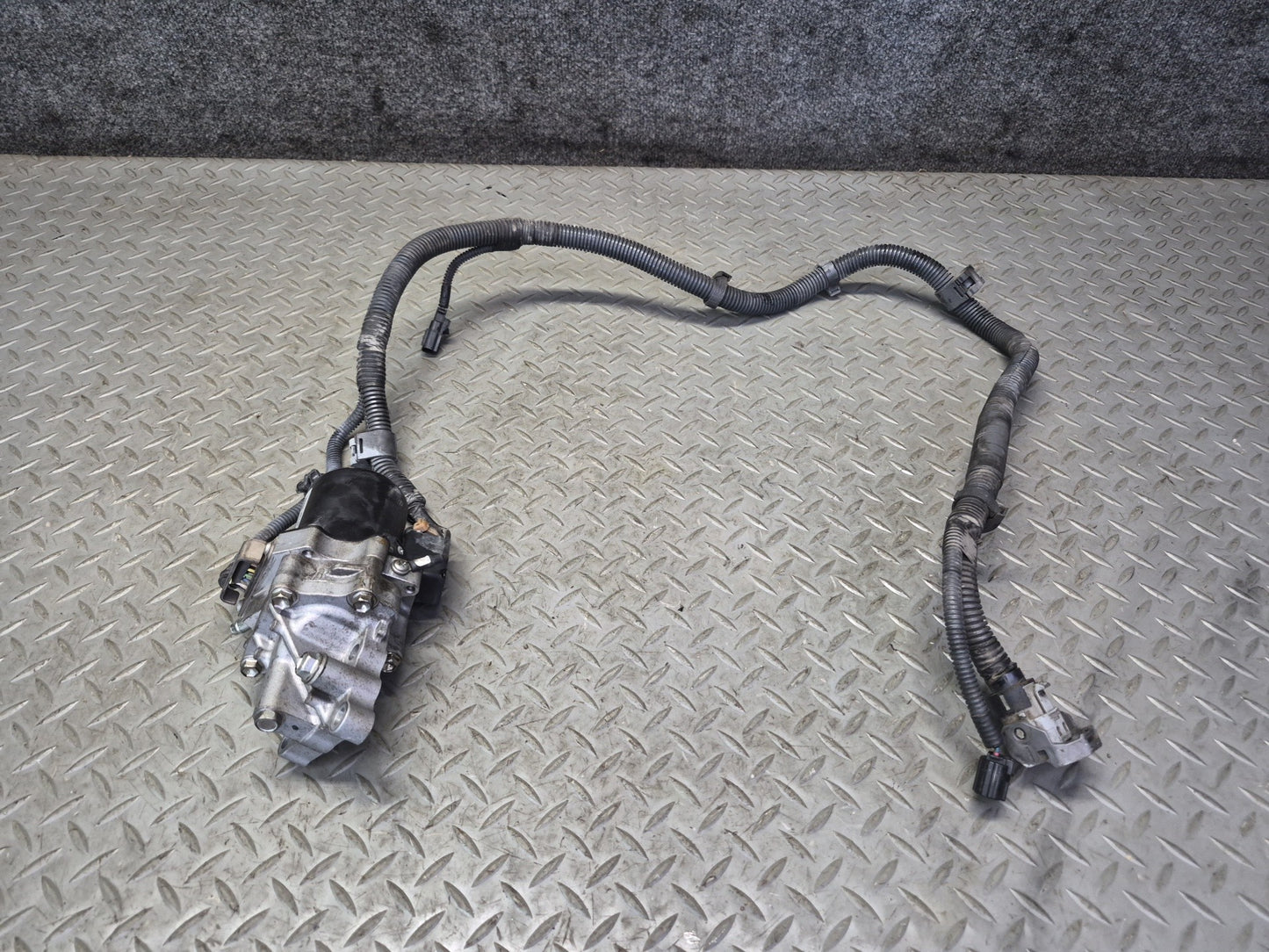2008 Lexus UVF46L LS600h A/T Automatic Trasmission Oil Pump 56010-HRA040 OEM