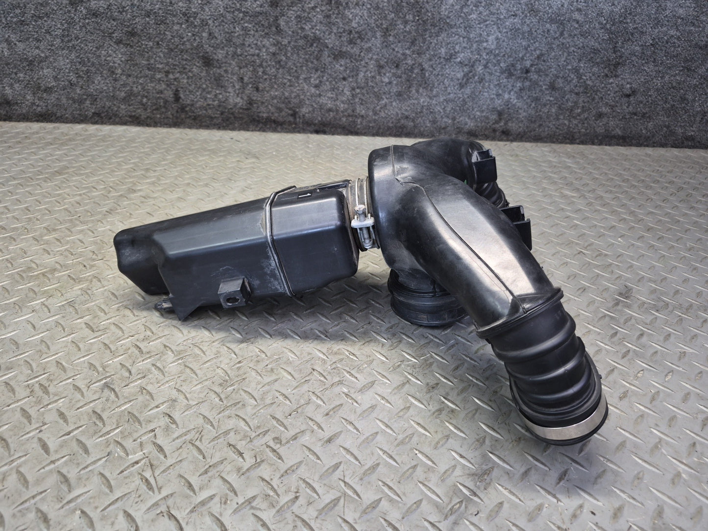 07-12 Lexus UVF46L LS600h LS460 Air Intake Cleaner Resonator Duct Hose Pipe OEM