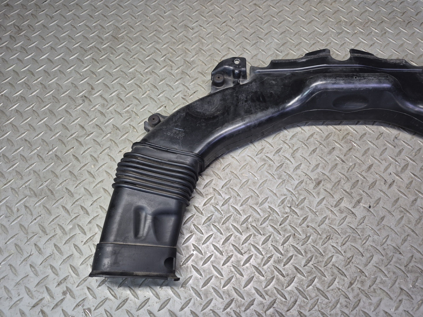 07-12 Lexus UVF46L LS600h LS460 Air Intake Cleaner Resonator Duct Hose Pipe OEM
