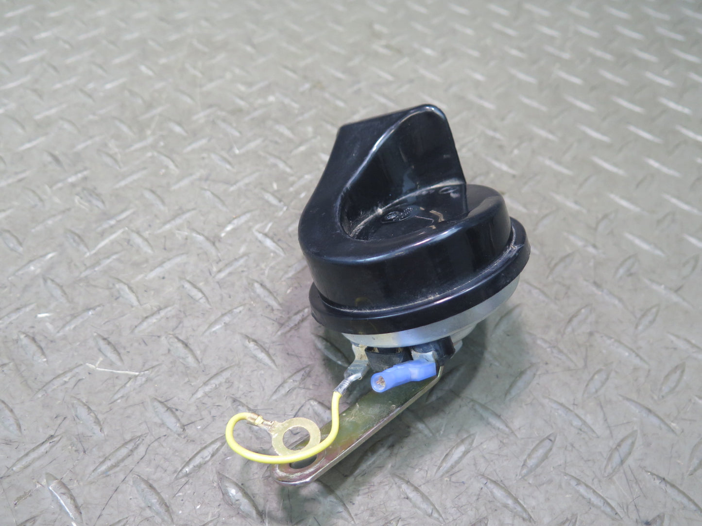 84-96 Chevrolet Corvette C4 Low Tone Note Pitch Horn Signal