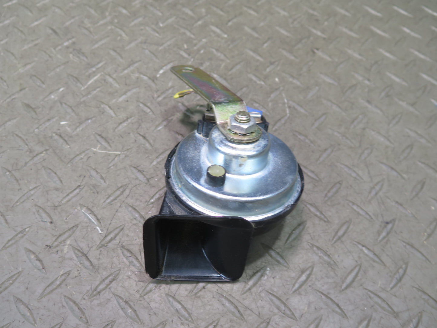 84-96 Chevrolet Corvette C4 Low Tone Note Pitch Horn Signal