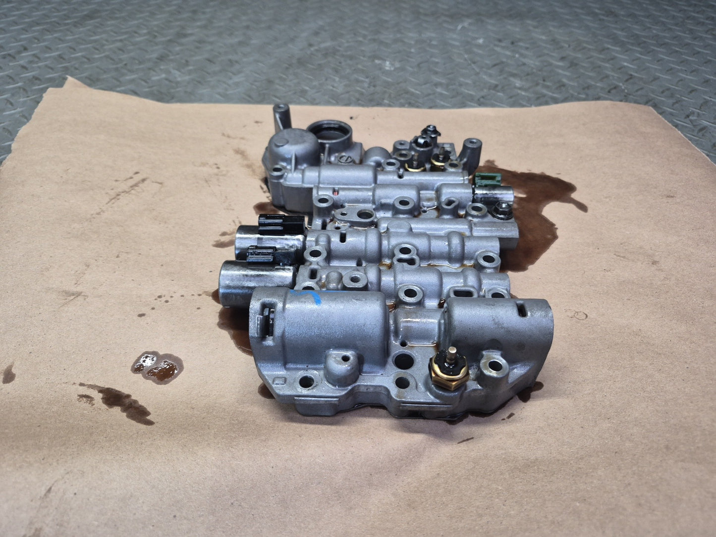 08-09 Lexus UVF46L LS600h L110F Transmission Valev Body Mechatronic OEM