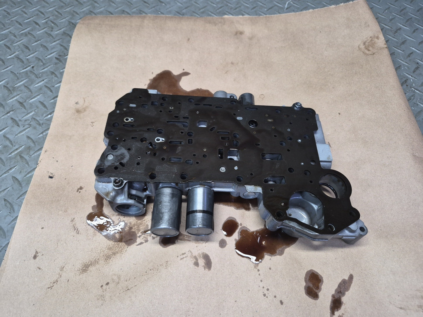 08-09 Lexus UVF46L LS600h L110F Transmission Valev Body Mechatronic OEM