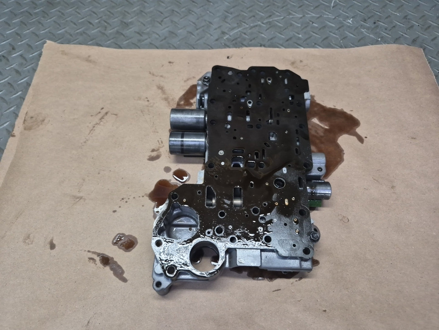08-09 Lexus UVF46L LS600h L110F Transmission Valev Body Mechatronic OEM