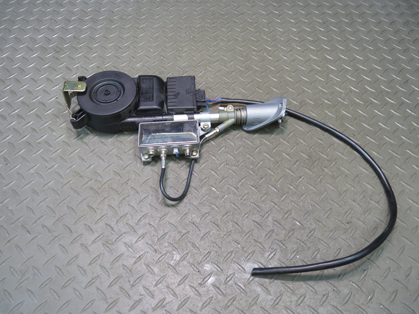 94-02 Mercedes R129 SL500 SL600 Power Radio Antenna Assembly OEM