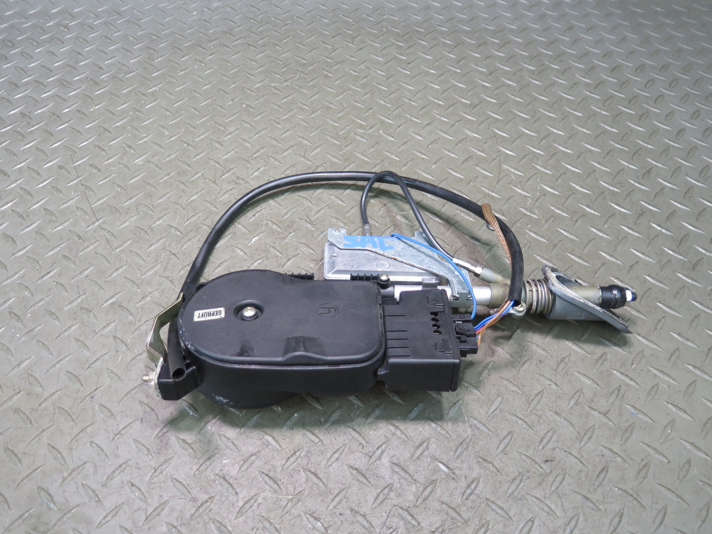 94-02 Mercedes R129 SL500 SL600 Power Radio Antenna Assembly OEM