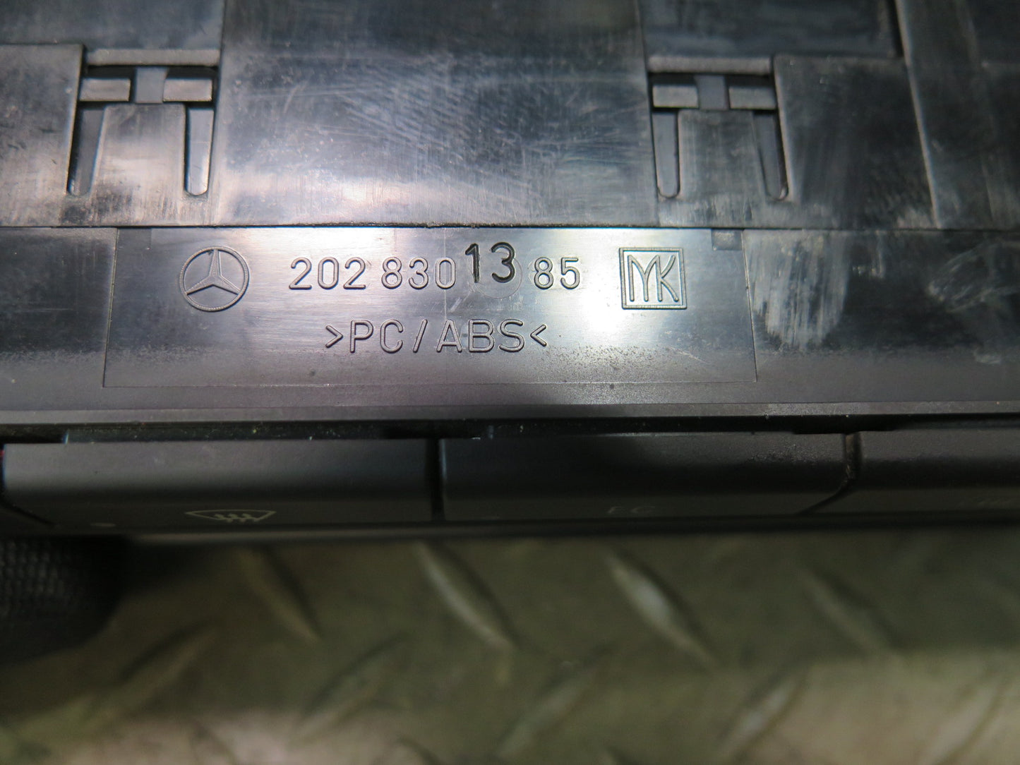 96-02 Mercedes R129 Sl-class A/C Heater Climate Control Switch 2028301385 OEM